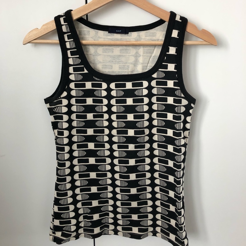 Patterned Black and Off-White Tank Top
